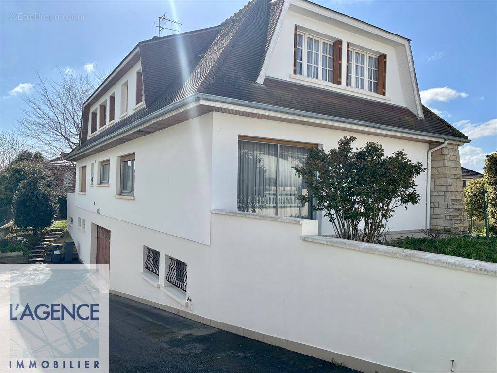 Façade et S/sol 3vl - Maison à CORMONTREUIL