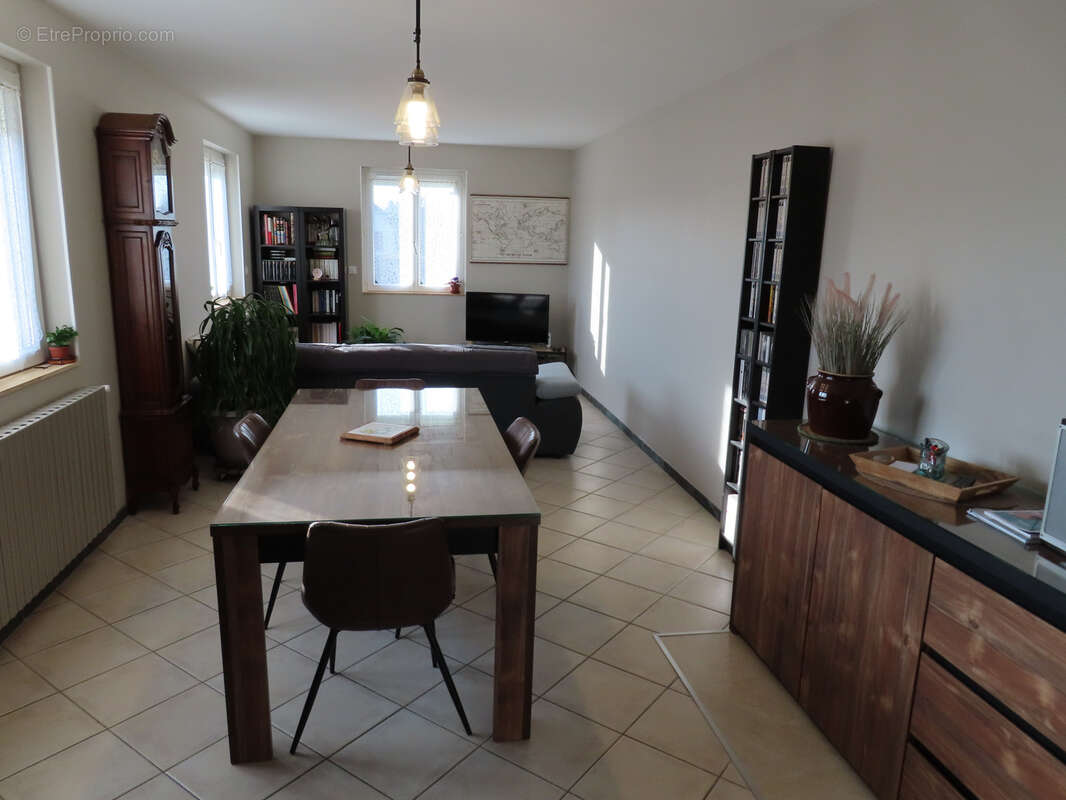 Maison à SAINT-ROMAIN-DE-JALIONAS