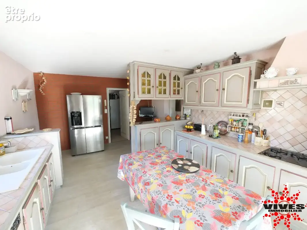 Villa T5 avec double garage, piscine et 2,8 hectares de terrain  Un cadre de vie exceptionnel - photo 6