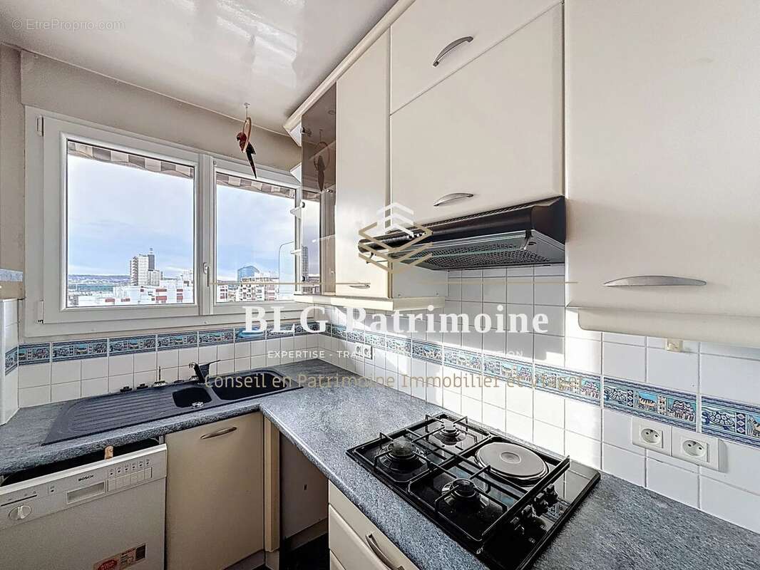 Appartement à PARIS-15E