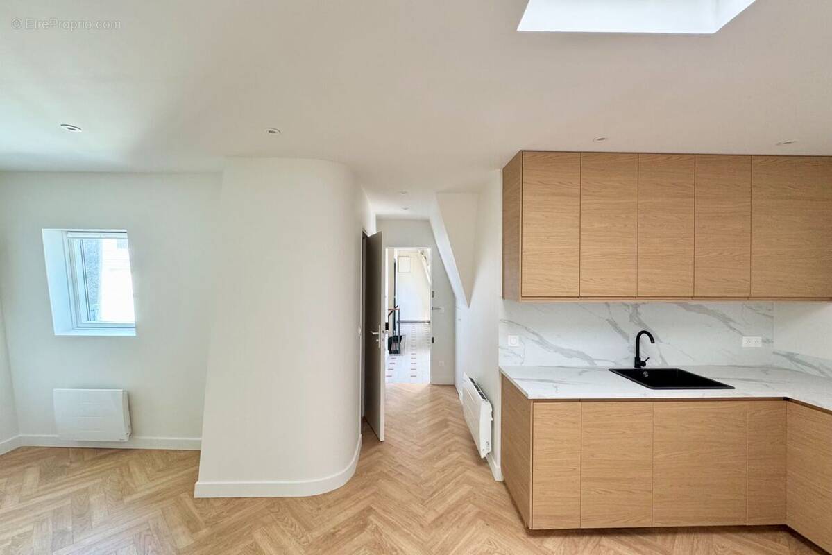 Appartement à PARIS-11E