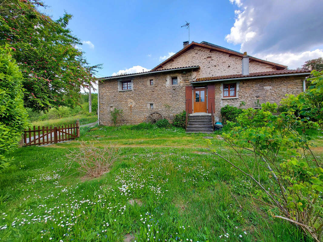 Maison à BESSINES-SUR-GARTEMPE