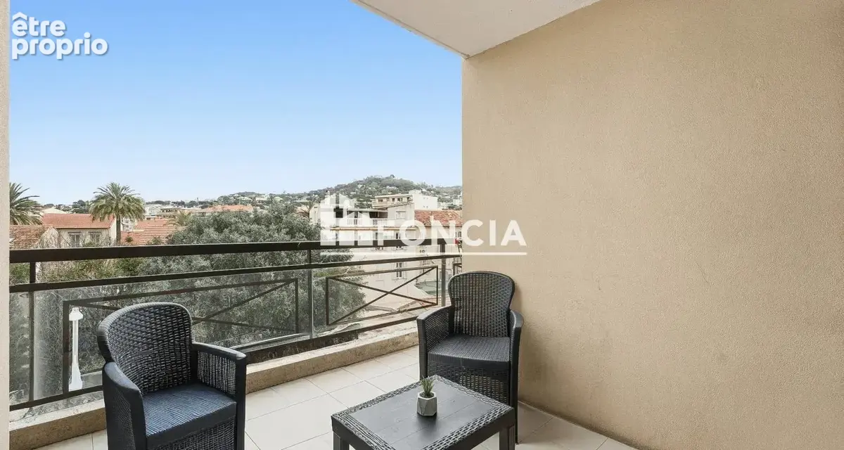 Cannes la bocca centre aux pieds des commodités et plages du midi dans residence avec piscine beau 2 pieces  terrasse piscines - photo 3