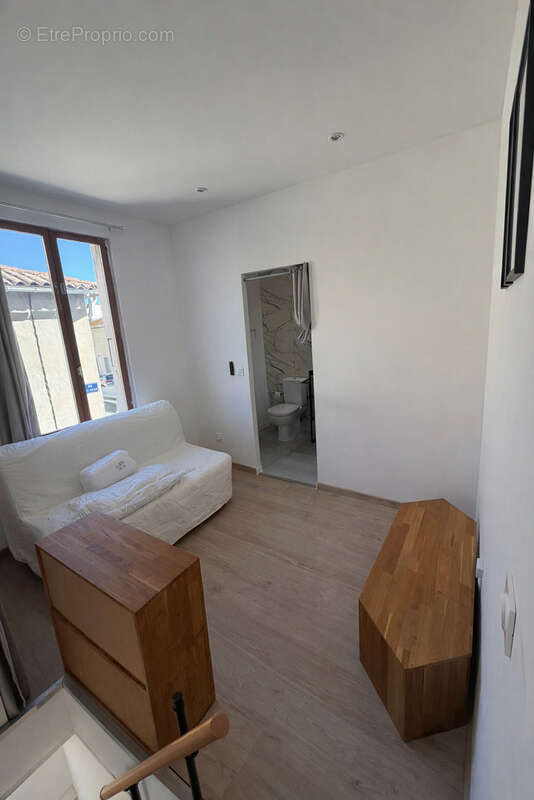 Appartement à SAINT-LAURENT-D'AIGOUZE