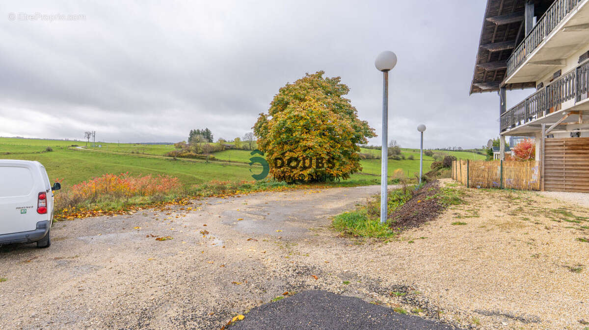 Maison à GUYANS-VENNES