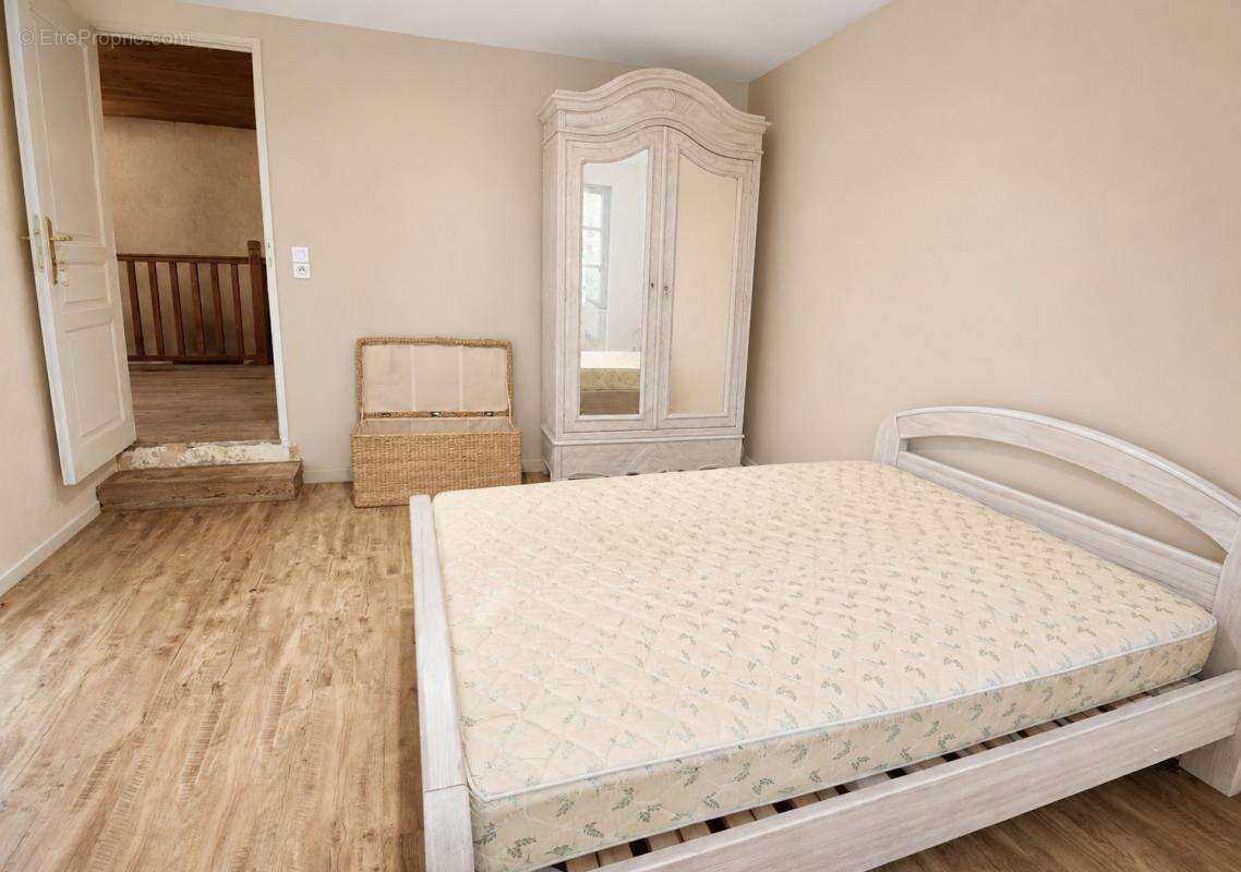 82130, Lafrançaise -  Maison / Fermette isolée  242 m² , 7 p., 4 ch. ,  sur terrain de près de 1Ha. avec 4hA supplémentaires en  - photo 10