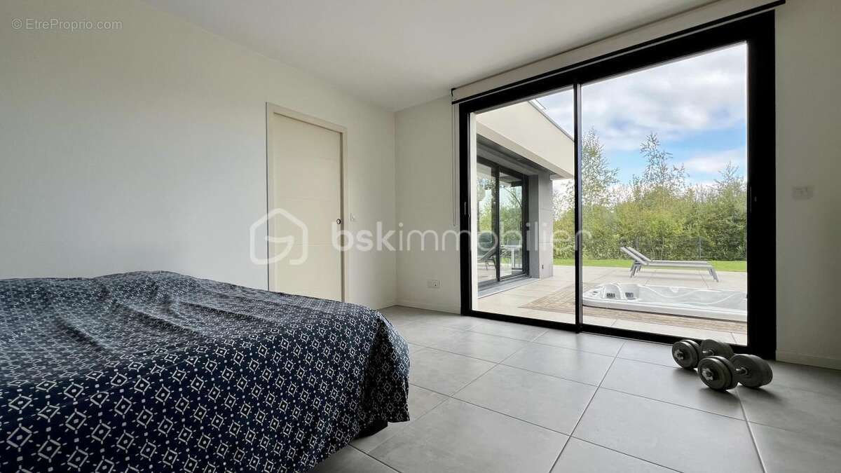 Maison à MERIGNIES