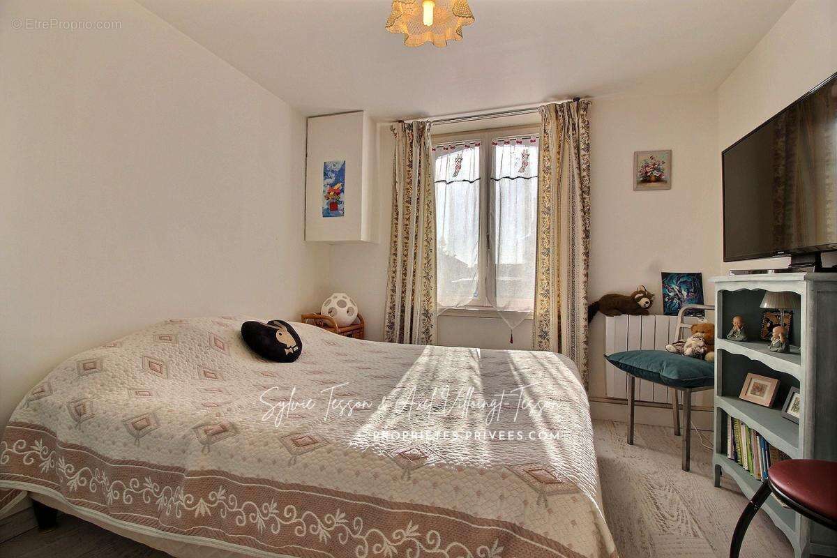 Maison à SAINT-LYE-LA-FORET