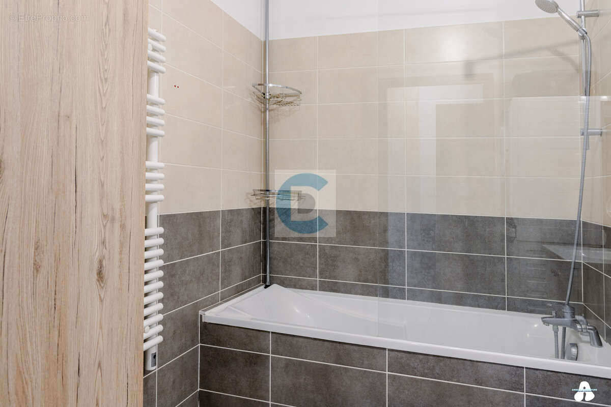 Appartement à ARTHAZ-PONT-NOTRE-DAME