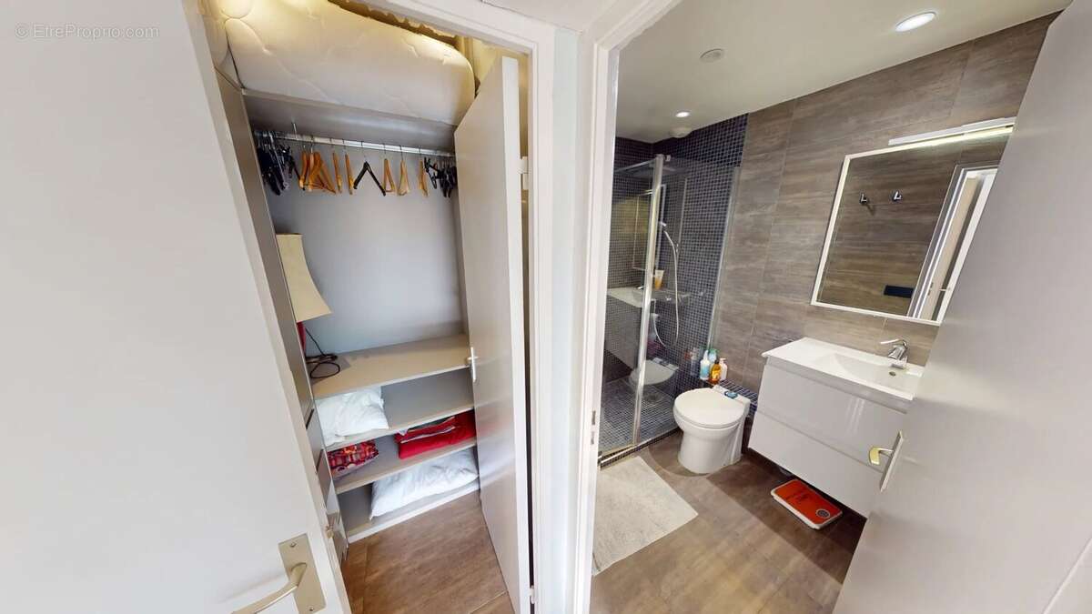 Appartement à VILLENEUVE-LOUBET