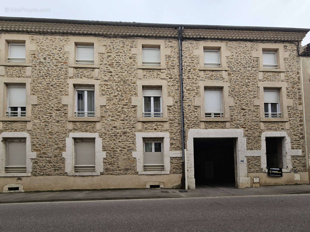 Appartement à MAUVES