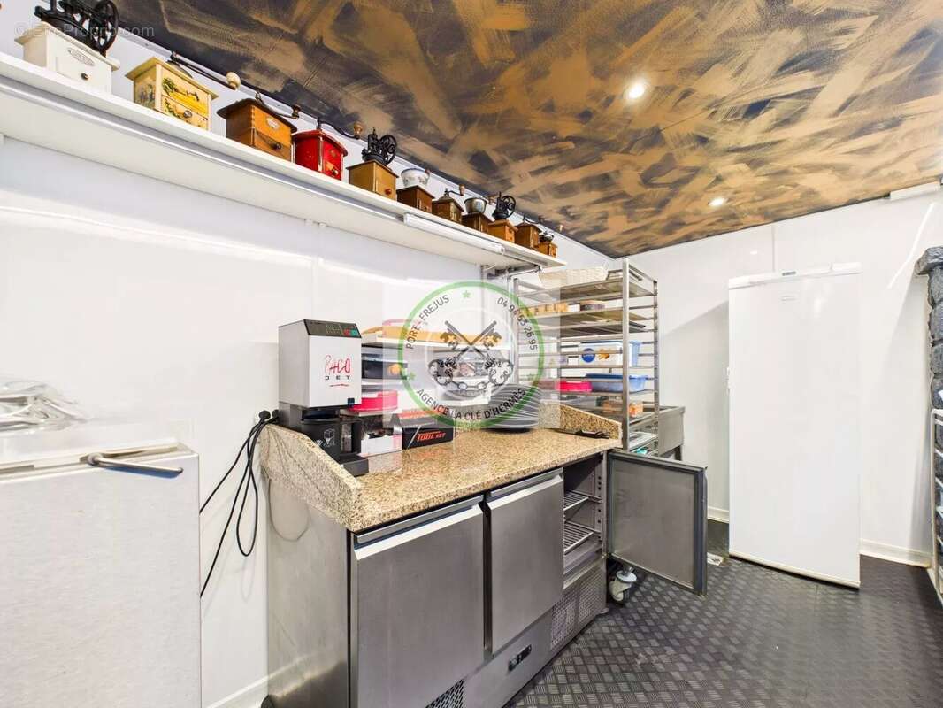 Commerce à SAINT-RAPHAEL