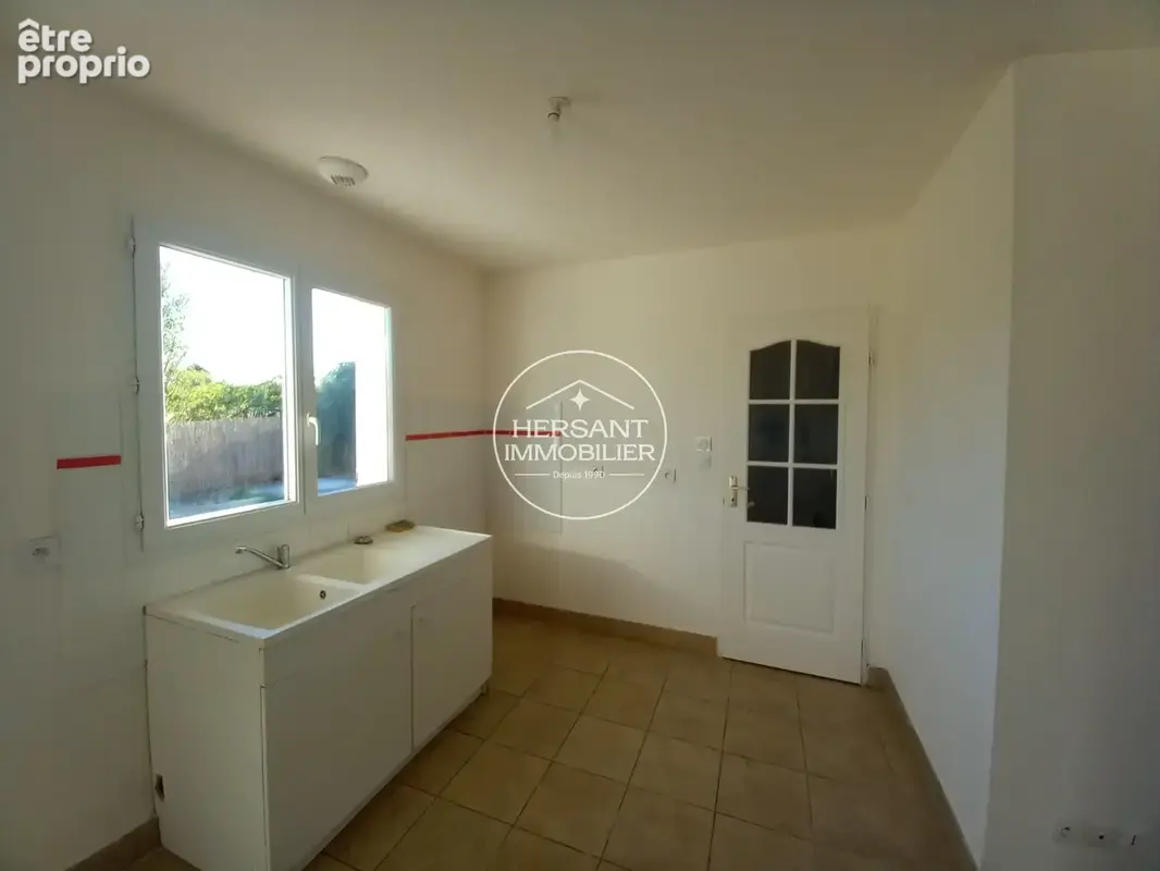 DRY -   Maison de plain-pied, habitable de suite, avec  potentiel d'évolution - photo 5