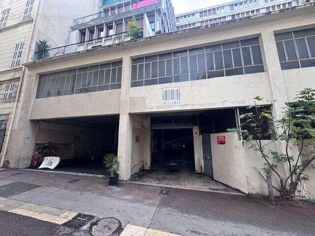 Parking à MARSEILLE-1E