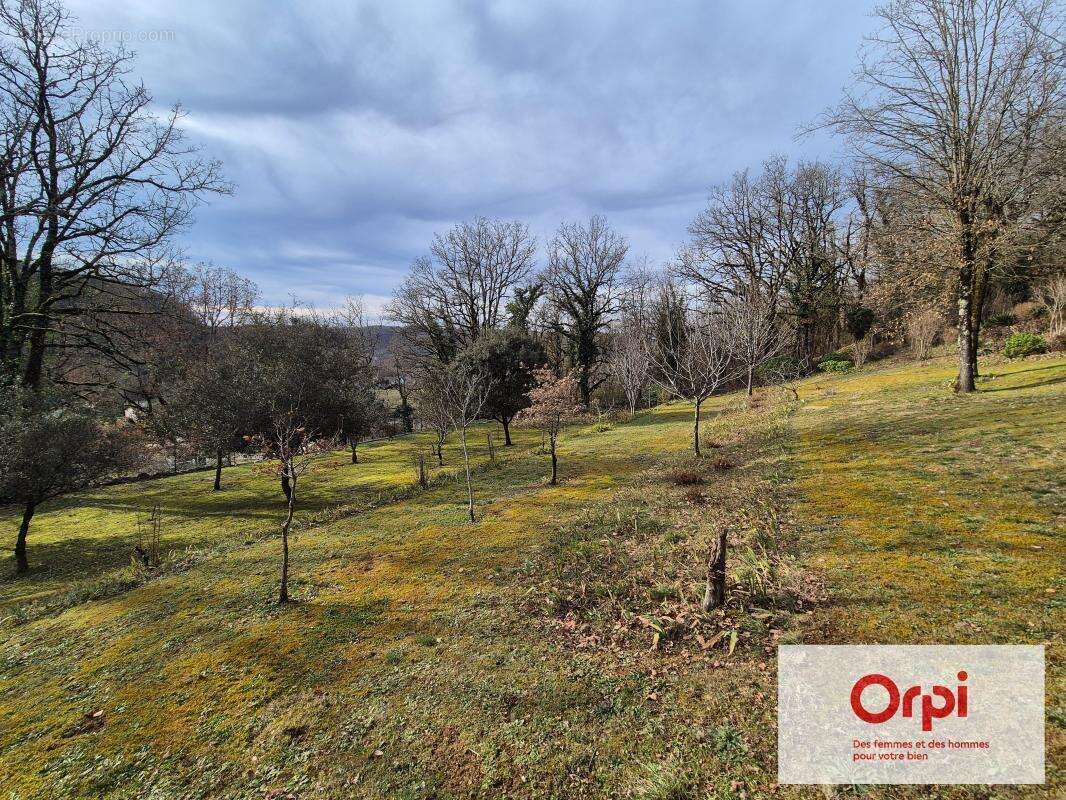 Maison à CONDAT-SUR-VEZERE
