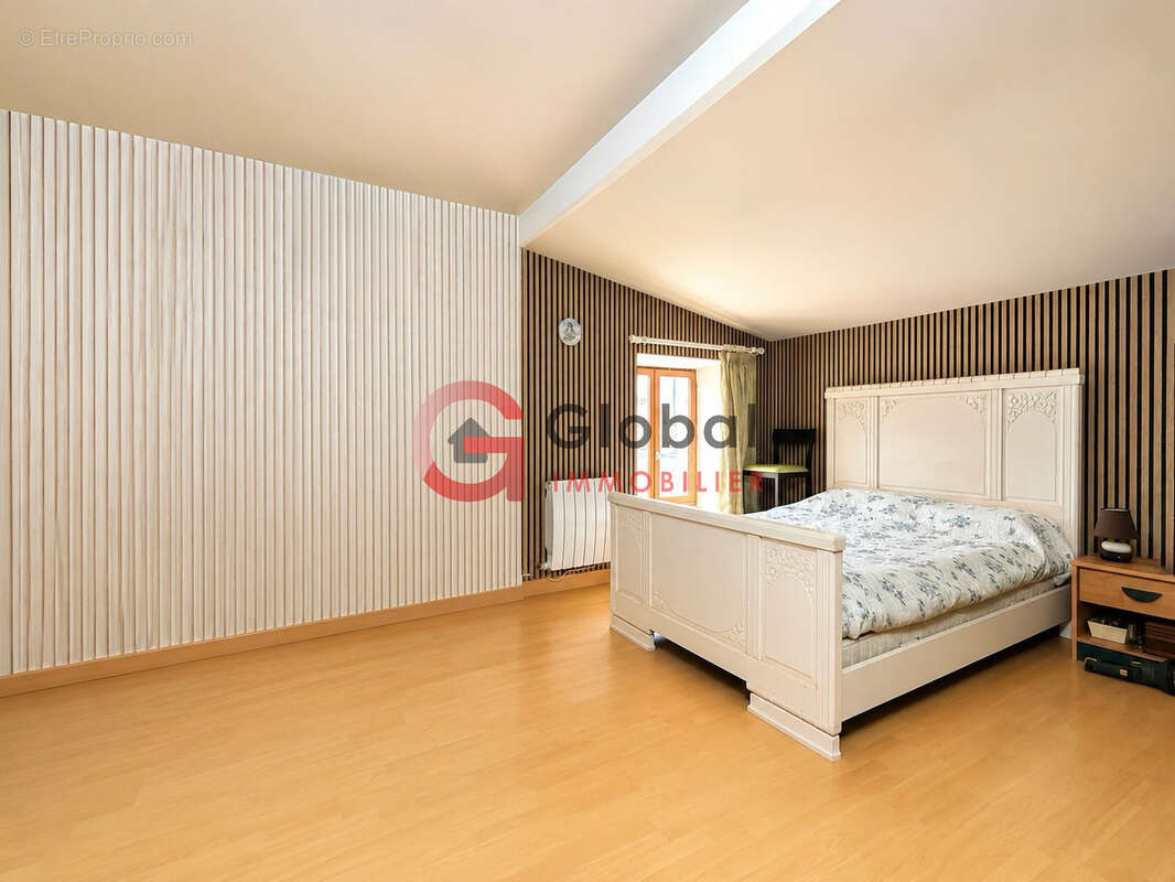 Ensemble immobilier 3 logements à Frontenay-Rohan-Rohan - photo 5