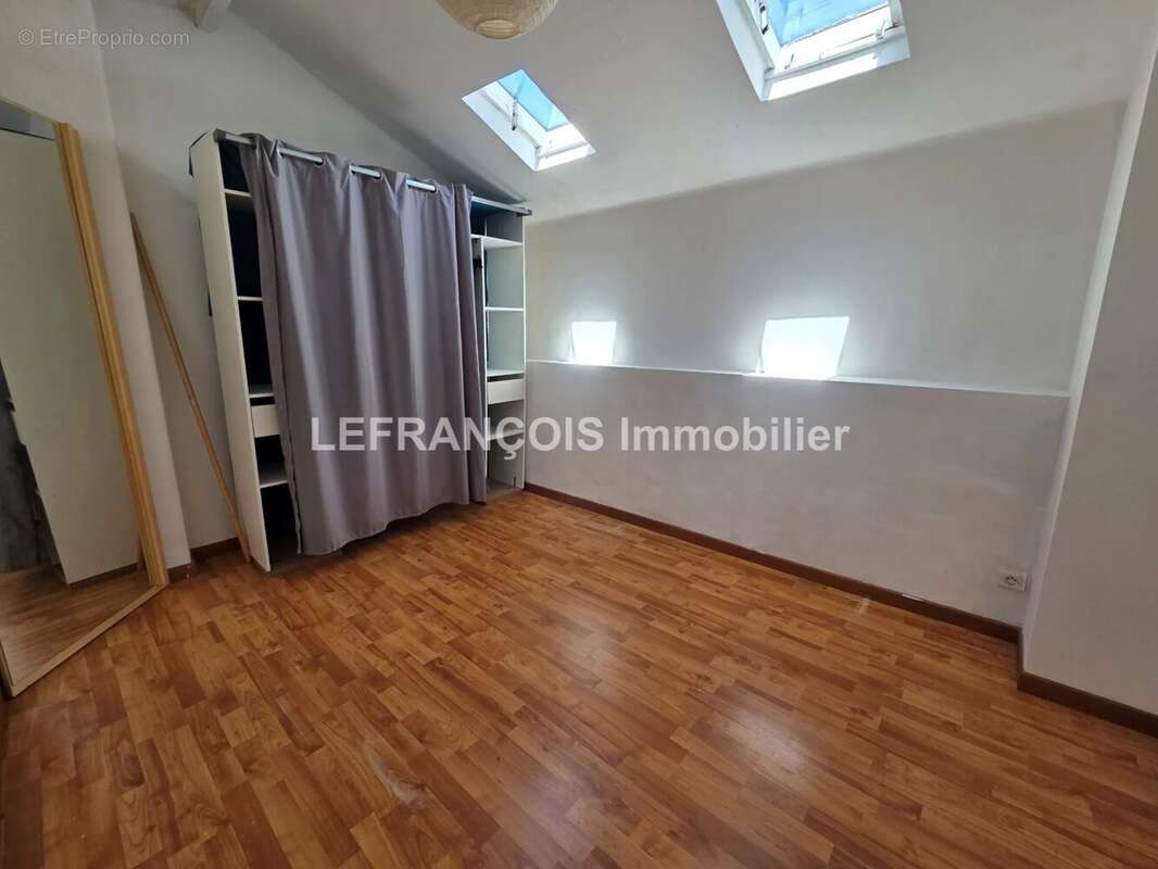 Appartement à SAINT-CEZAIRE-SUR-SIAGNE