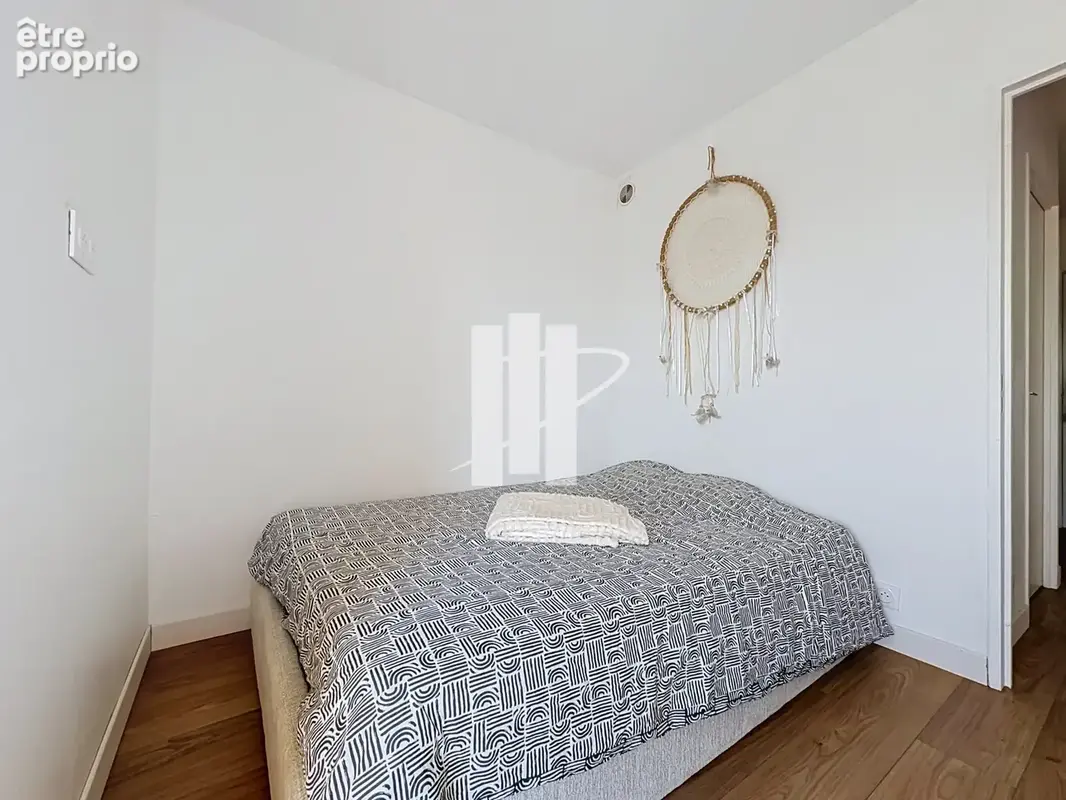 Appartement rénové en dernier étage - photo 5