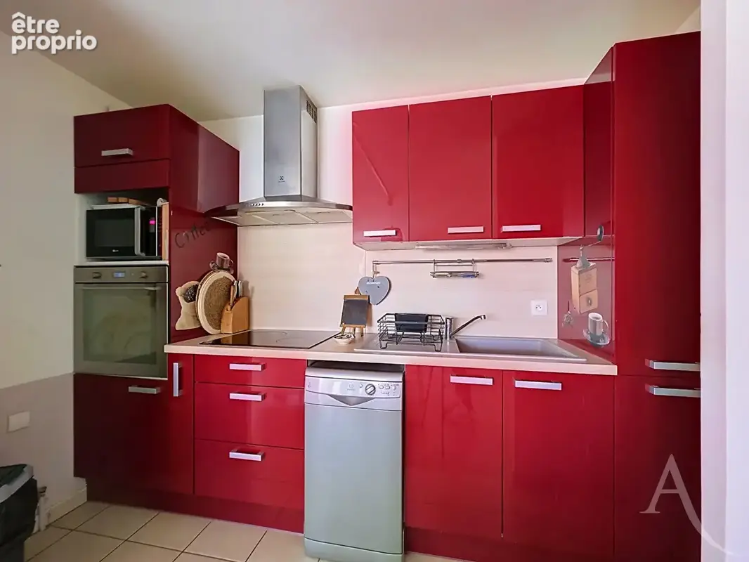 Mantes la Joie - Appartement T4 de 86.01 m² - 3 chambres - parking - proche gare - photo 5