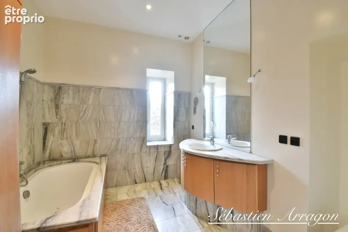 Maison de maître du XIXᵉ siècle à Villeneuve-sur-Lot – 460 m² – Parc de 8 300 m² – Piscine – Centre-ville à pied - photo 28