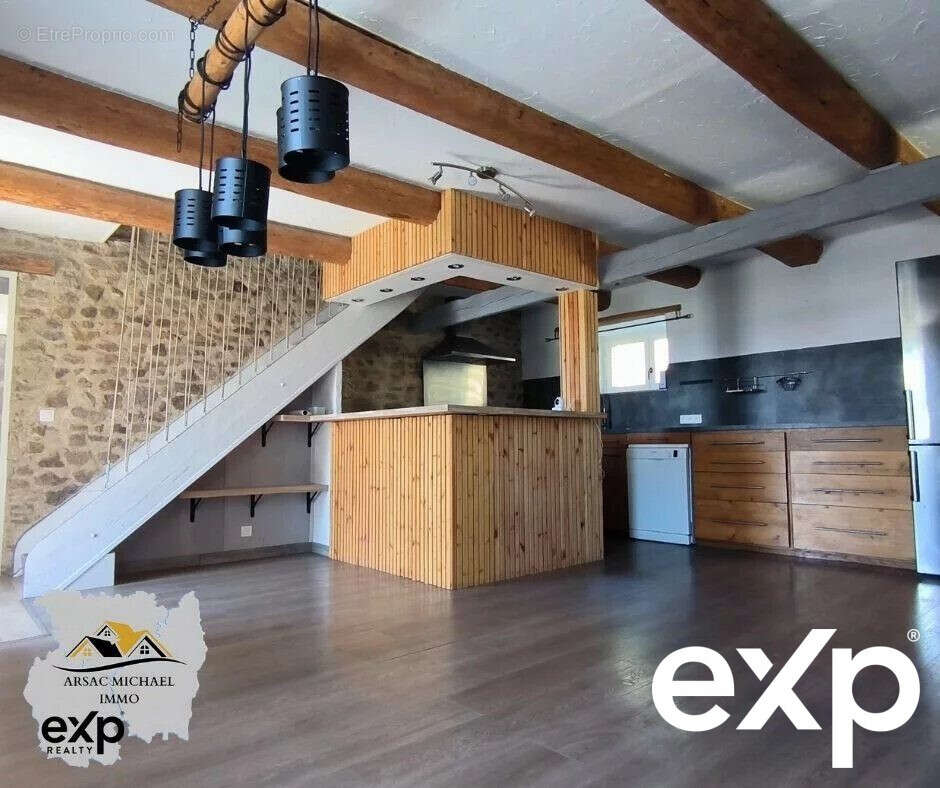 Maison à VERNET-LA-VARENNE