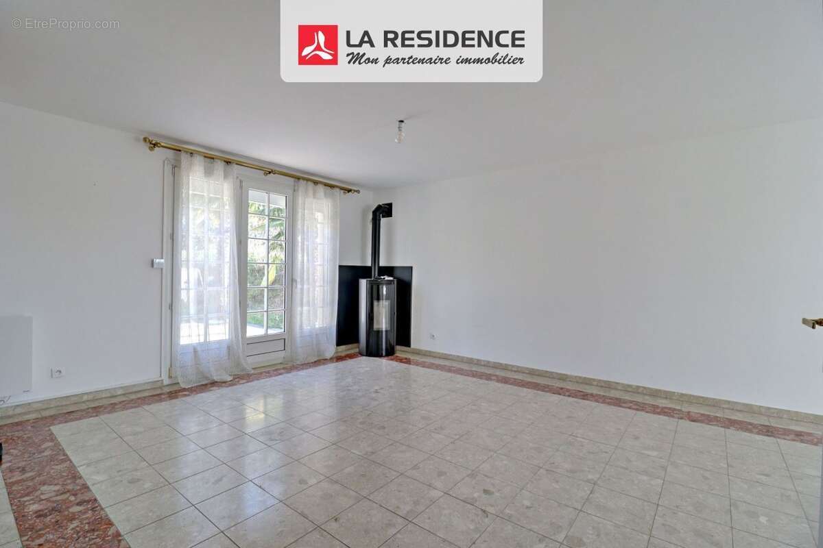 Maison à VERNEUIL-SUR-SEINE