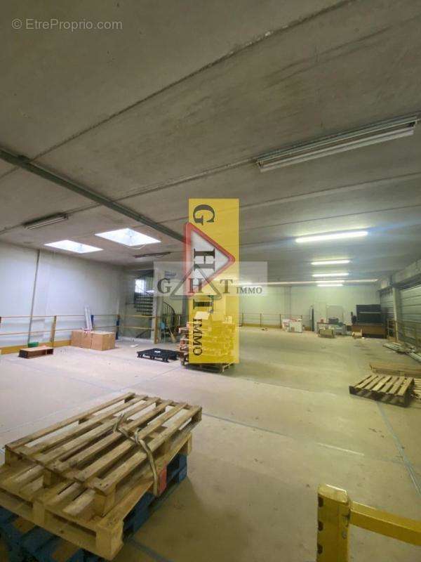 Commerce à ABLON-SUR-SEINE