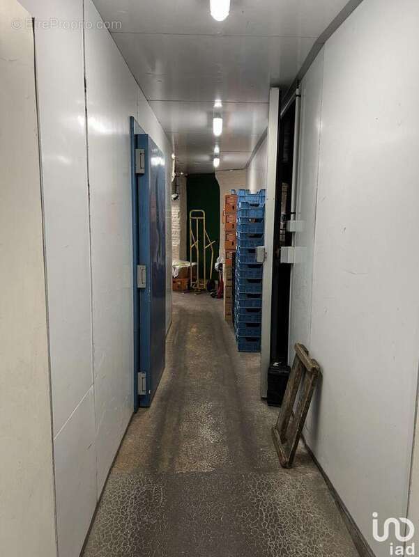 Photo 9 - Commerce à EU