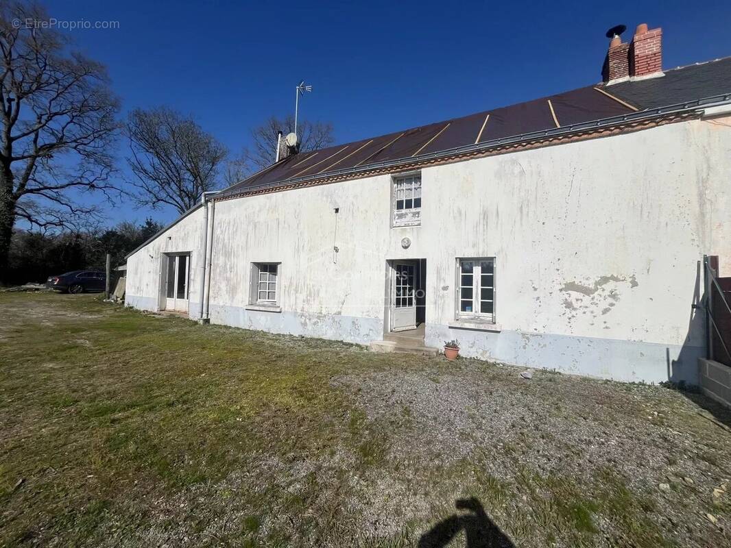 Maison à LA CHAPELLE-LAUNAY