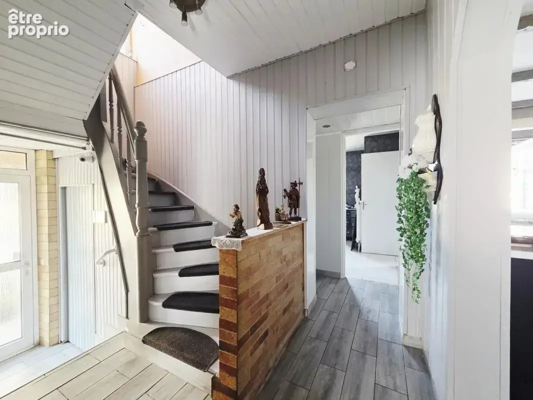 Maison familiale de caractère avec jardin à Stiring-Wendel - photo 2