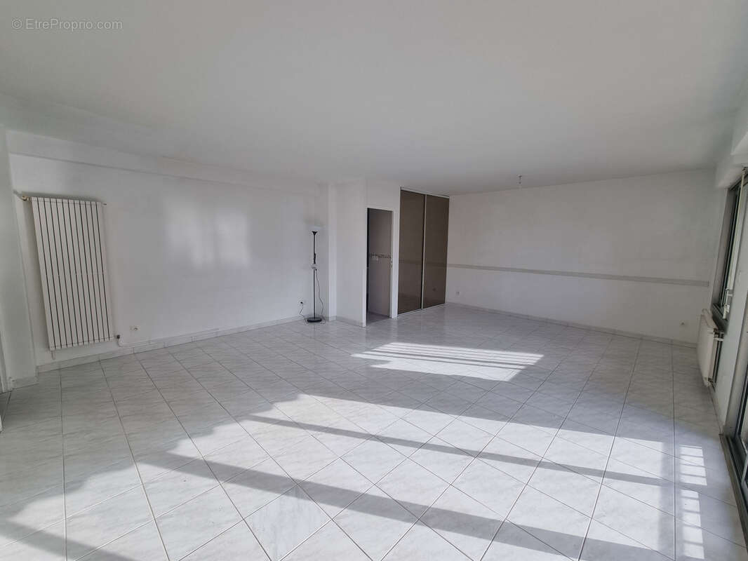 Appartement à HYERES