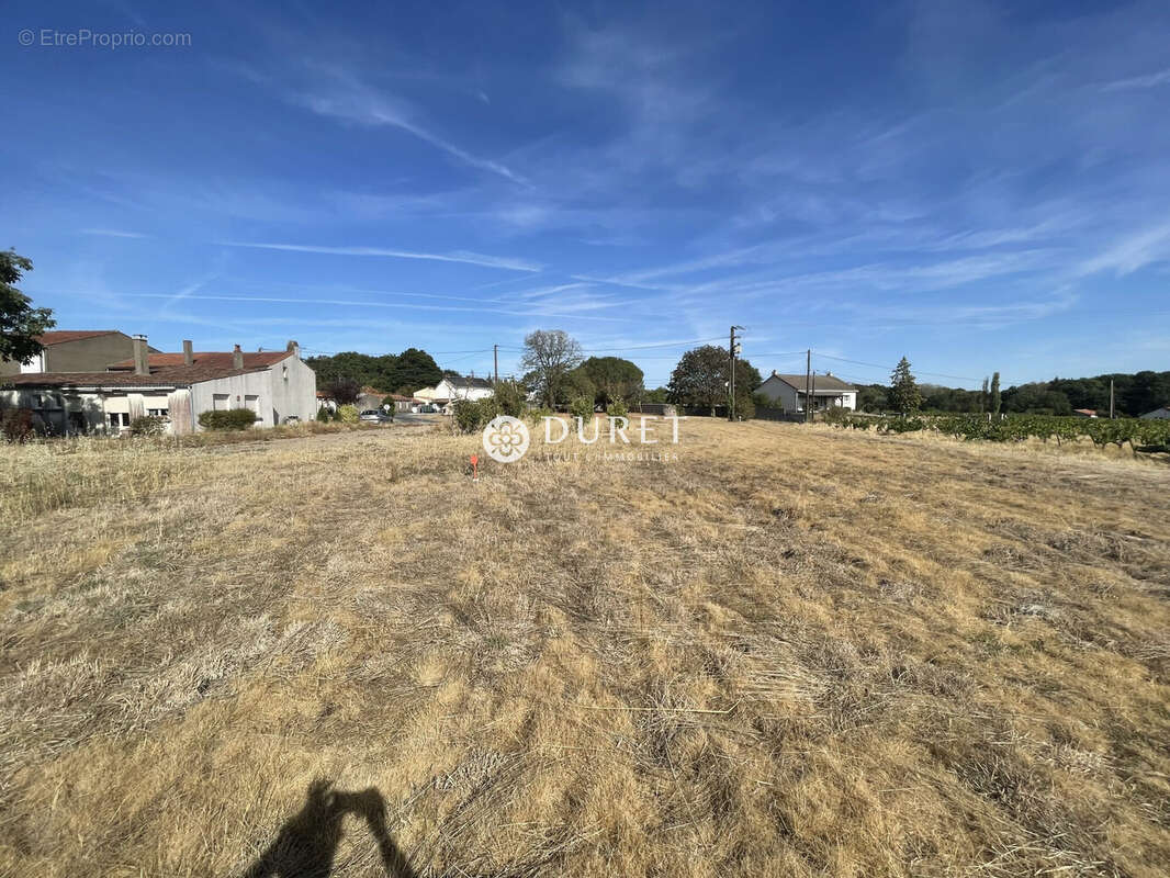 Terrain 500 m² à Maisdon-Sur-Sevre  - photo 3