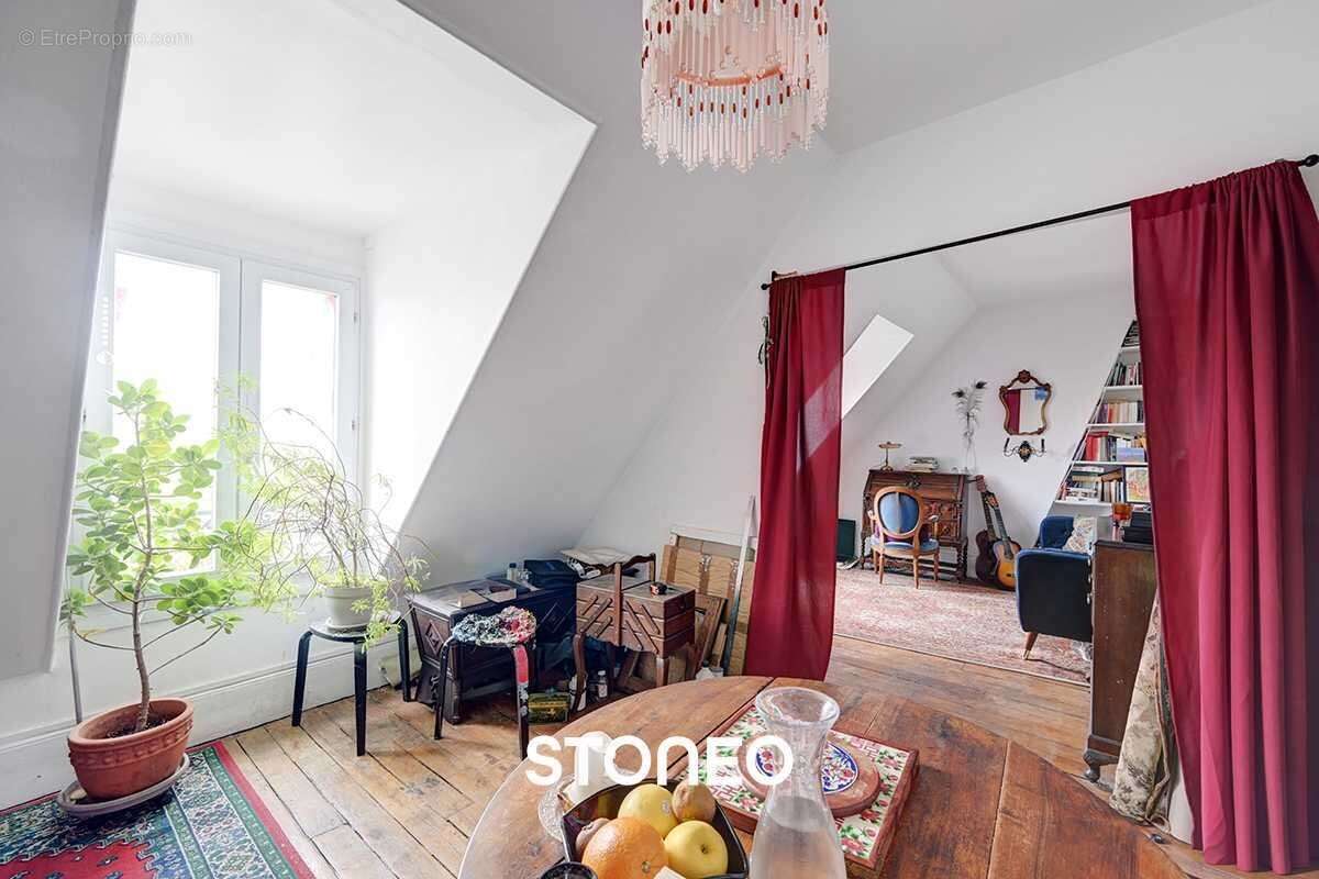 Appartement à PARIS-10E