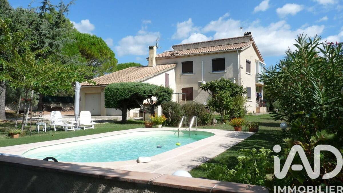Photo 1 - Maison à SAINT-MARTIN-DE-LA-BRASQUE