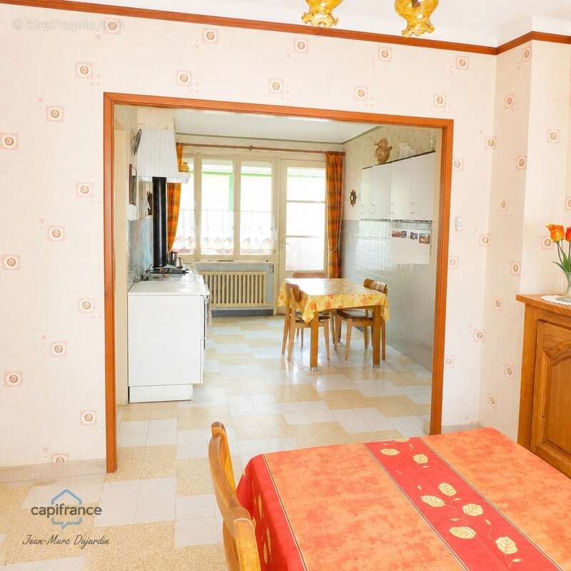 Maison 105 m², 4 chambres, jardin et grand garage à Fenain - photo 5