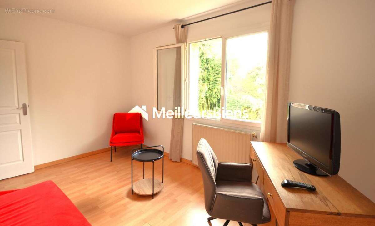 Maison à FONTAINES-SAINT-MARTIN