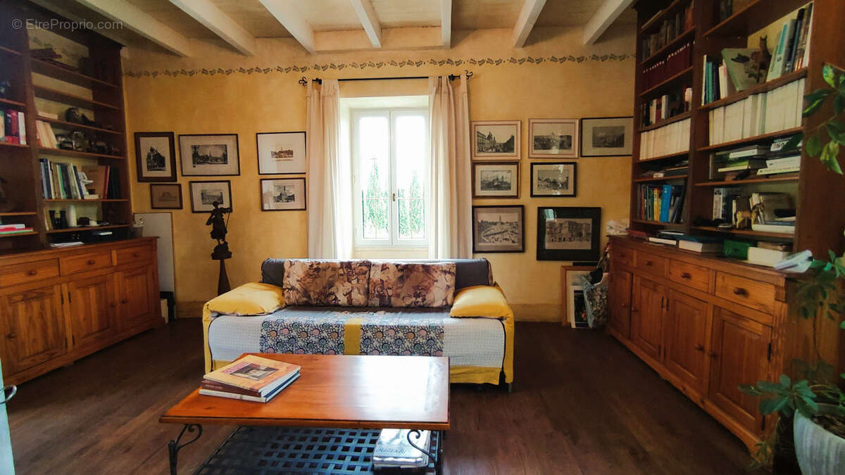 Maison à MONTCUQ