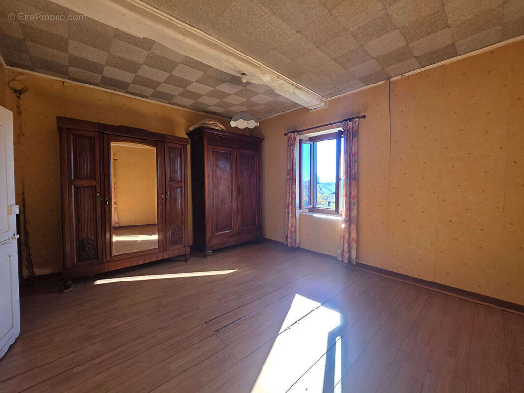 Maison à AVRESSIEUX