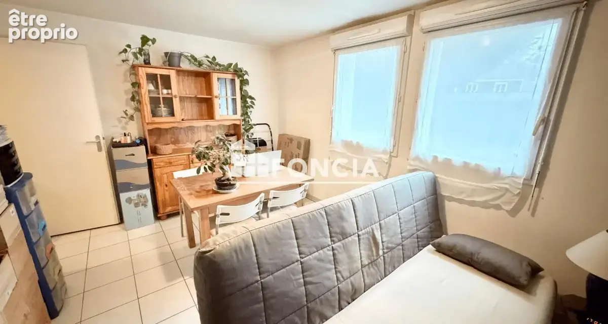 Grand studio vendu libre d occupation en residence recente securisee - photo 1