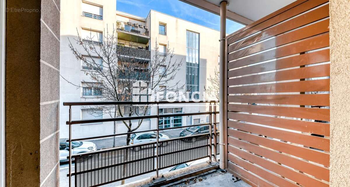 Appartement à VAULX-EN-VELIN