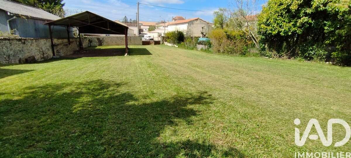 Terrain 732 m² à Nere  - photo 5