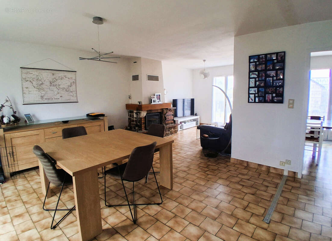 Maison sur sous sol avec garage et jardin - photo 3