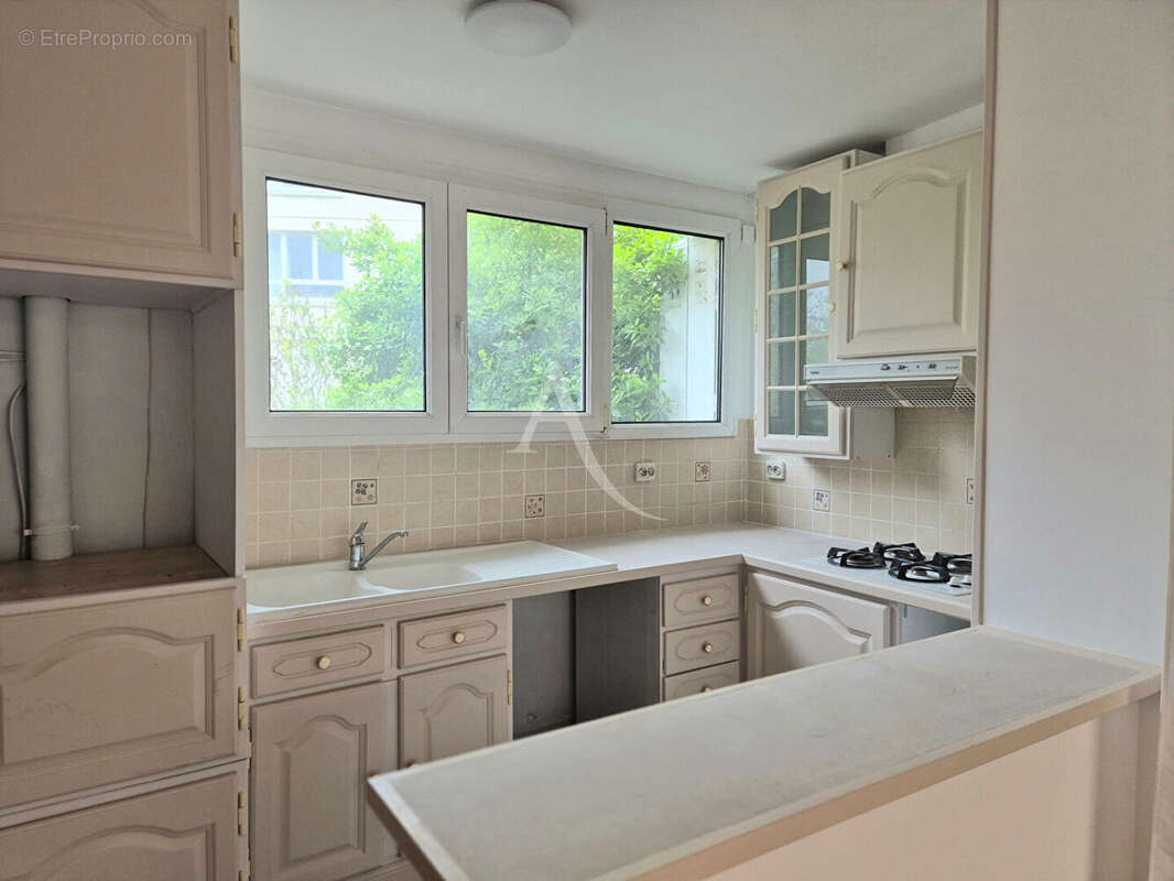 Maison à BURES-SUR-YVETTE