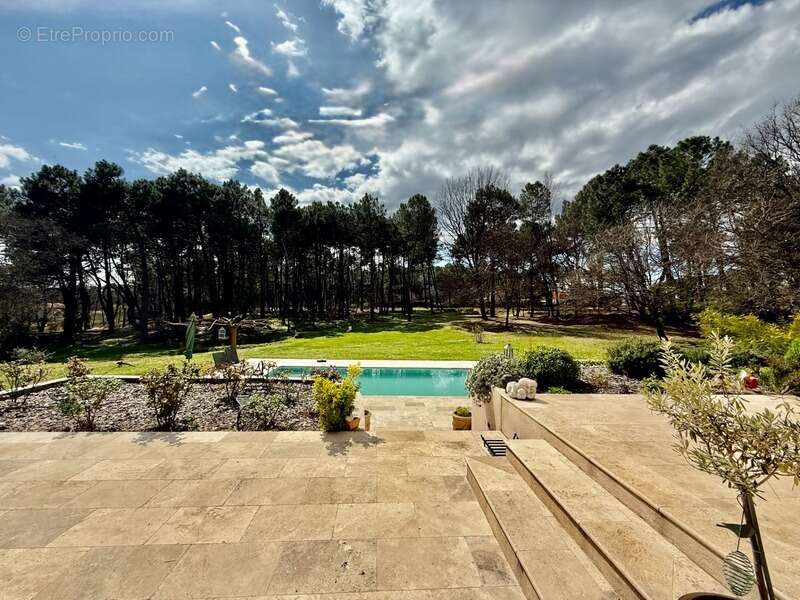 Maison à ROUSSILLON