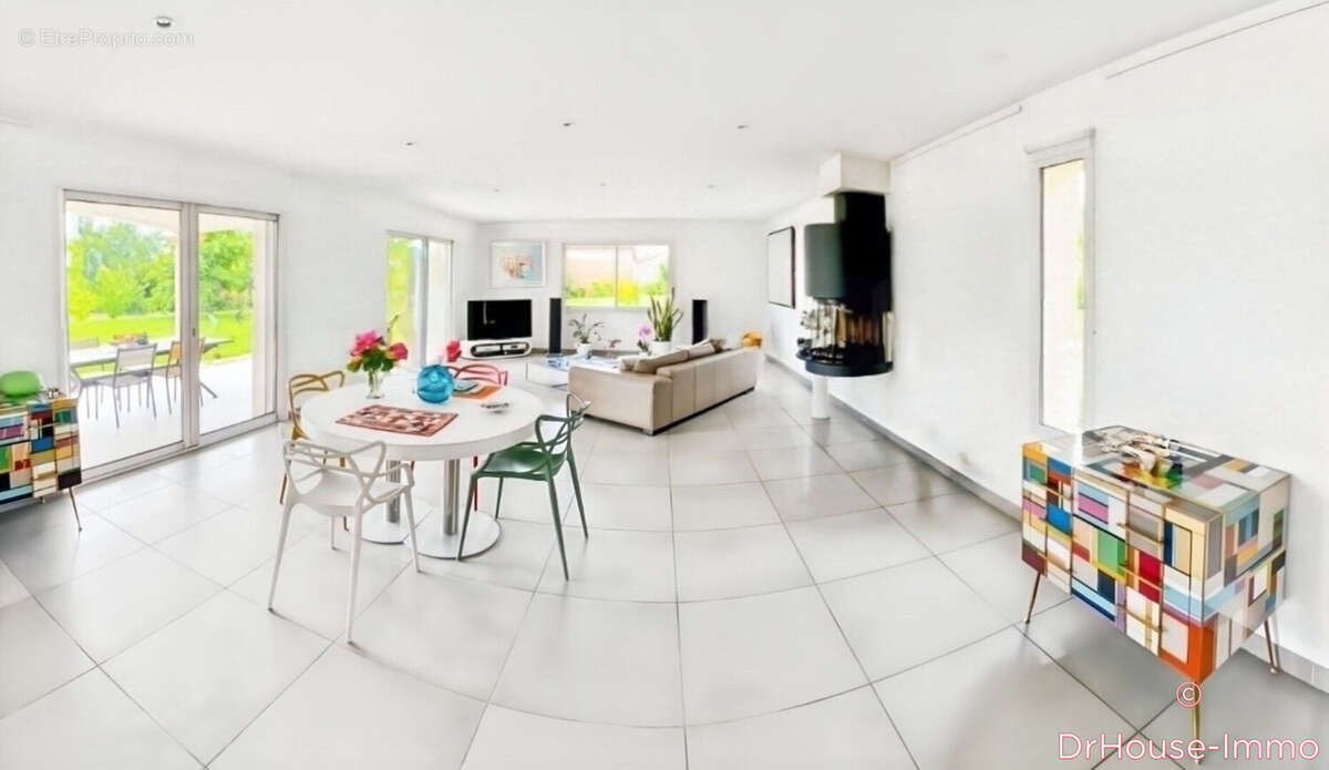 Maison à SAINT-MARTIN-BELLE-ROCHE