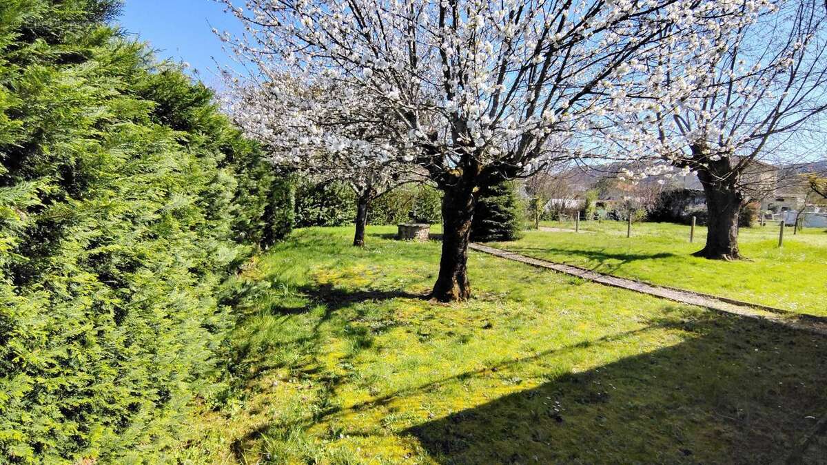 Maison à TERRASSON-LAVILLEDIEU