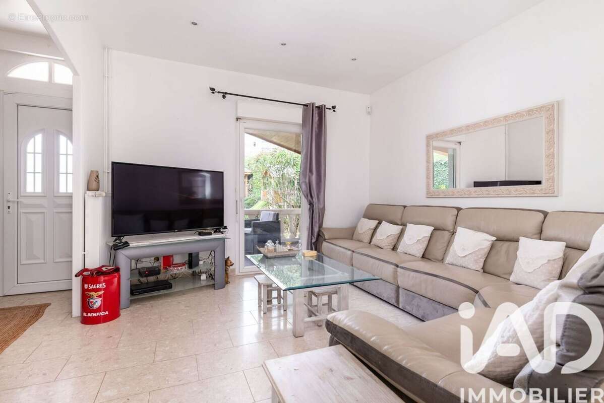 Photo 5 - Maison à BRON