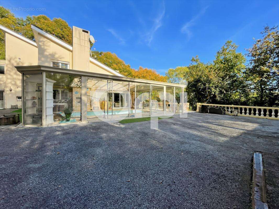 Maison à ARNIERES-SUR-ITON