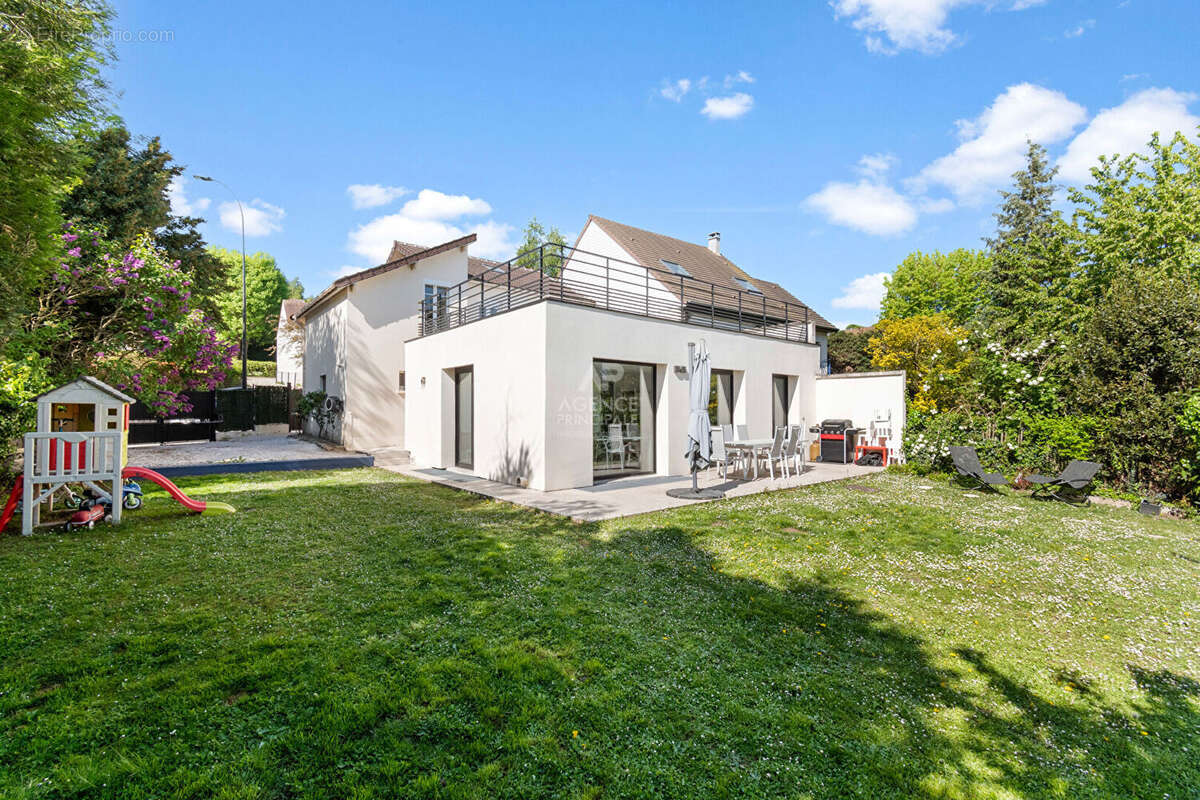 Maison à SAINT-GERMAIN-EN-LAYE