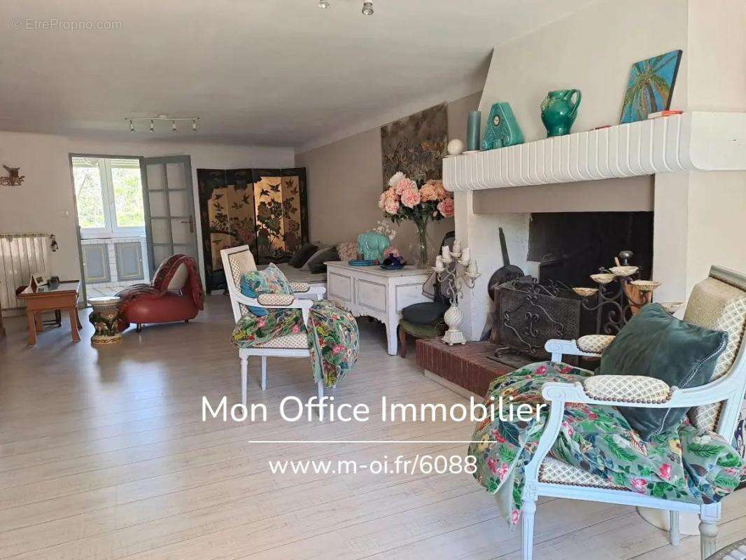 Maison à PELISSANNE